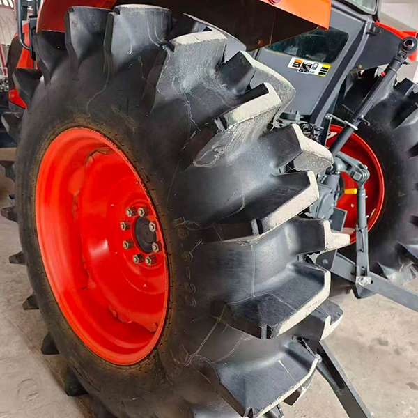 Kubota M954-KQ 